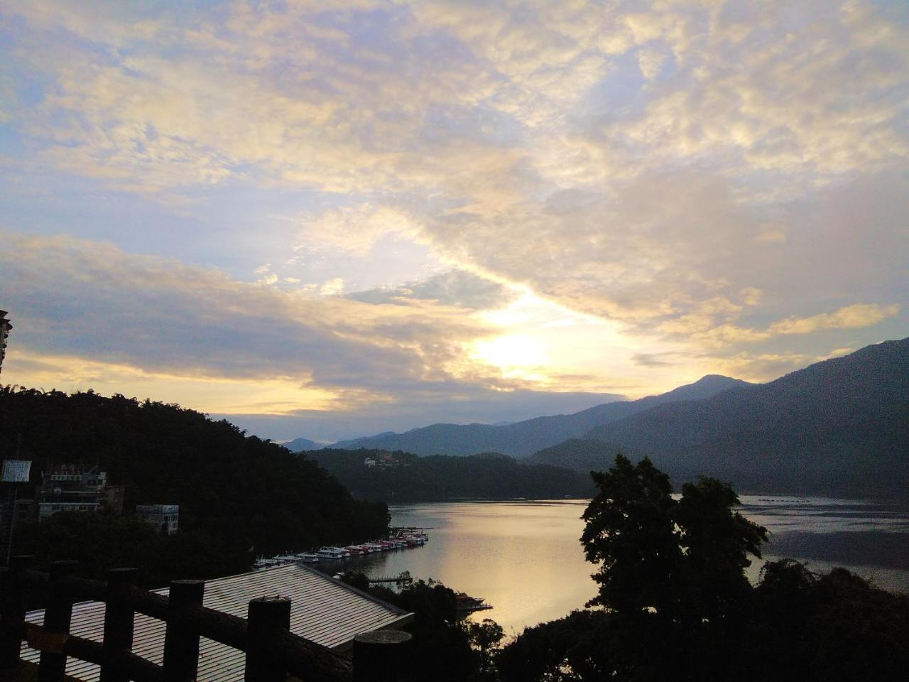 Sun Moon Lake Crown Yu Hotel 鱼池乡 外观 照片